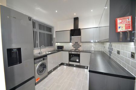 6 bedroom house to rent - Photo 4