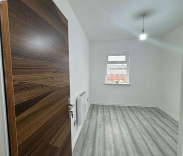 St. Georges Street, Bolton, BL1 - Photo 2