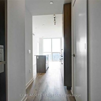 The Perfect Executive Suite Located In The Heart of Yorkville! - Photo 4