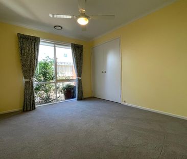 Charming Coastal Living - Photo 4