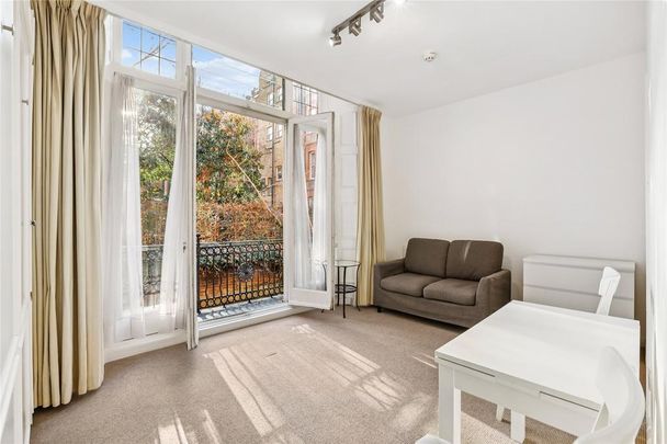 Studio to rent - Photo 1