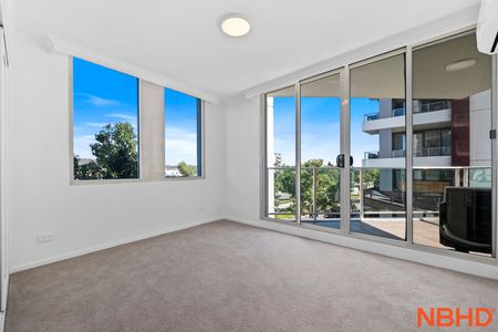 The Ultimate Blend of Luxury, Lifestyle & Location - Photo 5