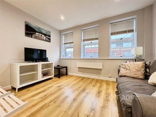 1 bedroom flat to rent - Photo 1