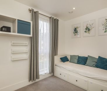 Terraced House to rent - Ravensdale Gardens, London, SE19 - Photo 5