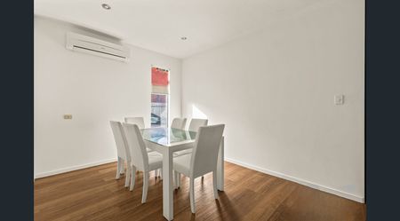 Comfortable & low maintenance living. - Photo 2
