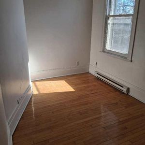 Grand 4 et demi avec cachet sur le Plateau Mont-Royal - Photo 2