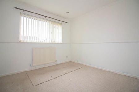 2 Bedroom House - Semi-Detached - Photo 3