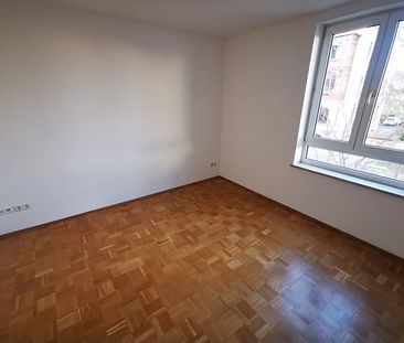 Schicke 2-Zimmer-Wohnung mit Balkon und Tiefgarage in Dresden-Striesen! - Photo 4