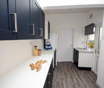 2 bedroom flat to rent - Photo 6