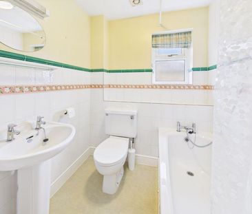 5 bedroom detached house to rent - Photo 3