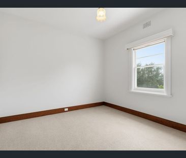 Spacious Home with Art Deco Charm - Photo 2