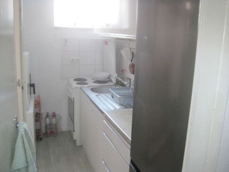 Ein tolles Wohngefühl: zentrale 1-Zimmer-Wohnung mit Balkon - Photo 2