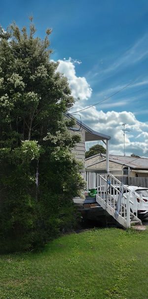 Spacious Home with Large Backyard & Powered Shed – Lease Break Opportunity - Photo 2