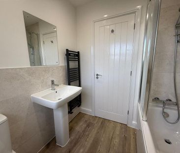 3 bedroom terraced house to rent - Photo 2