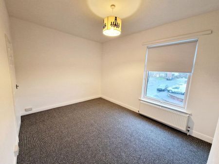 3 bedroom terraced house to rent - Photo 3