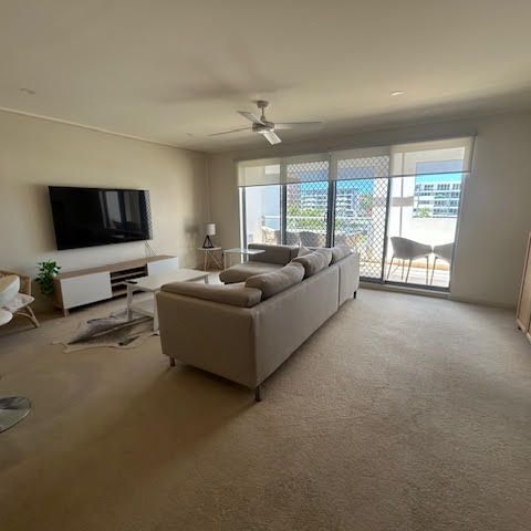 Furnished Beachside Apartment in a Convenient Coastal Location - Photo 1