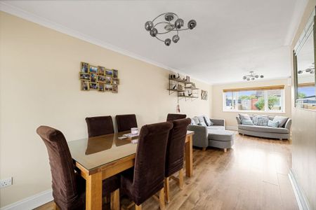 3 bedroom terraced house to rent - Photo 2