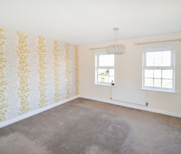 4 bedroom terraced house to rent - Photo 5