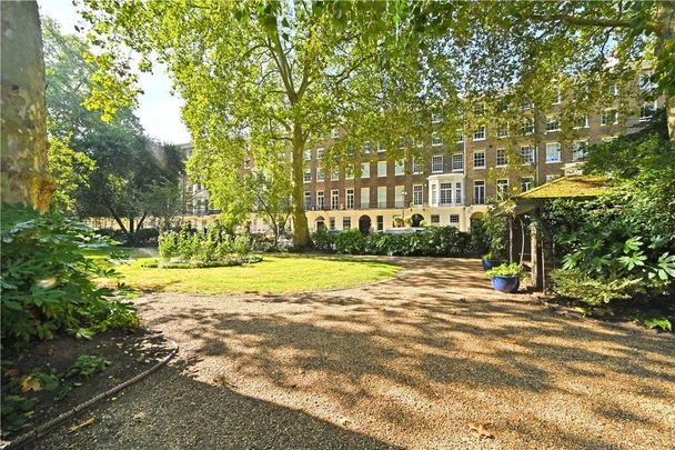 2 bedroom flat with 1 reception and 2 bathrooms in 27-29 Montagu Square, W1H - Photo 1