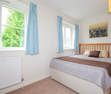 4 bedroom semi-detached house to rent - Photo 5