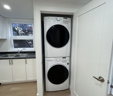 For Lease - 137 Curzon Street Unit# 3, Toronto, Ontario - Photo 2