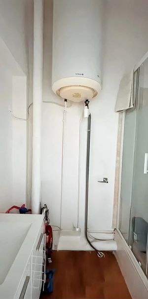 Location Appartement 1 pièce 17m² NIMES 30000 - Photo 1
