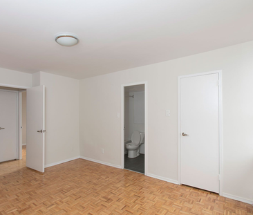 For Lease - 6200 Bathurst Street Unit# 1411, Toronto, Ontario - Photo 3