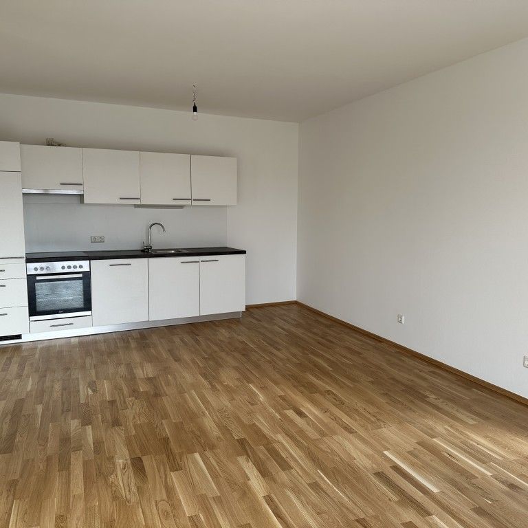 Jakomini – 52m² – großzügige 2 Zimmer-Wohnung – riesige Terrasse – Top Zustand - Photo 1