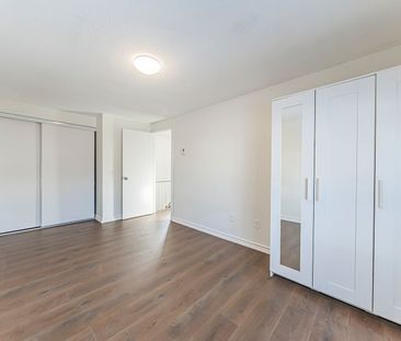 For Lease - 22 Hazelglen Court, Brampton, Ontario - Photo 6