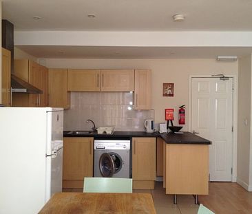 Three Bed Property In City Centre - Photo 3
