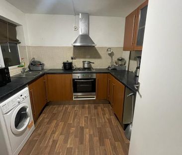 Grasscroft Drive Room 3 - Photo 6