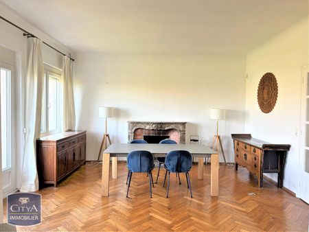 Location Appartement 4 pièces 136m² LILLE 59000 - Photo 3