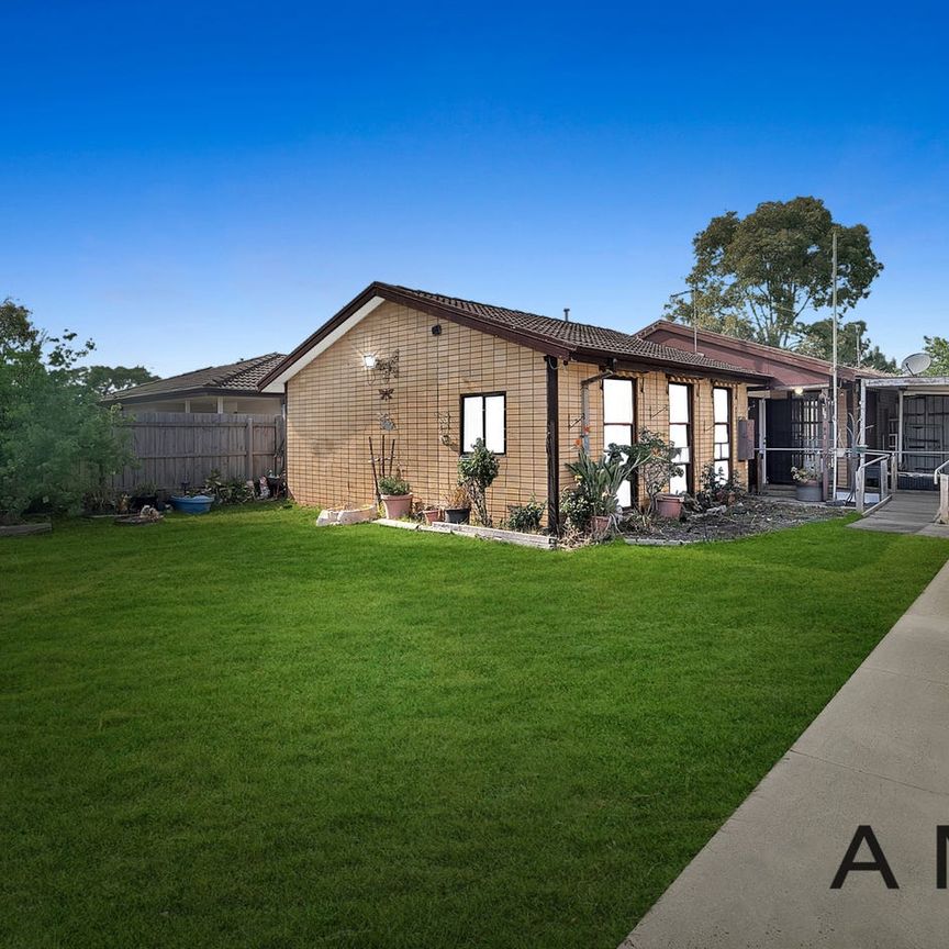 Renovated family home in Prime Location ! - Photo 1