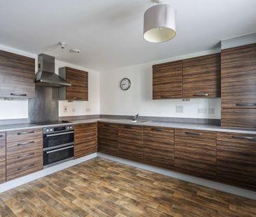 3 bedroom semi-detached house to rent - Photo 4