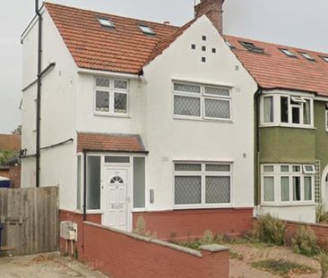 Sherwood Avenue, Greenford UB6, London - Photo 1