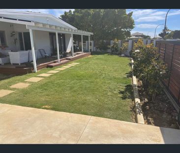 11 East Road, Shoalwater, WA 6169 - Photo 3