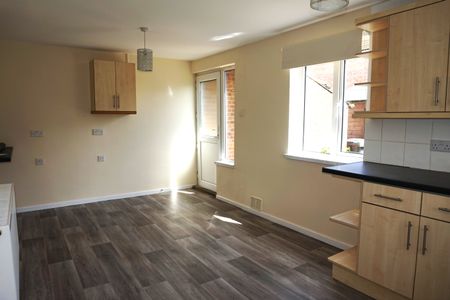 EyeEyebury Road, PE6 7TB, Peterborough - Photo 5