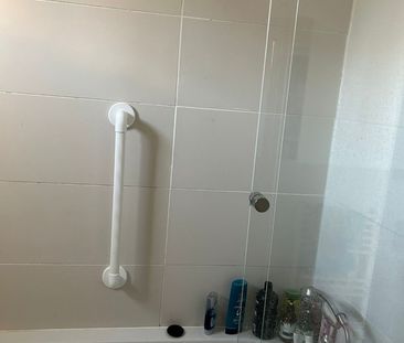 Room in a Shared House, Craignair Road, SW2 - Photo 4