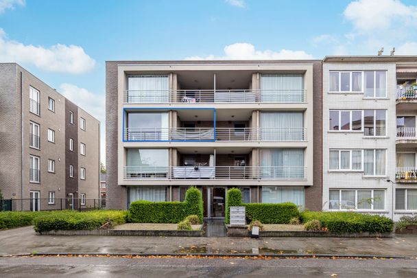Instapklaar 3 slpk-appartement met garagebox in Turnhout - Photo 1