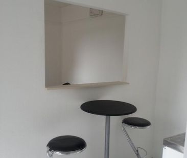 Location Appartement 1 pièce 21m² IVRY SUR SEINE 94200 - Photo 3