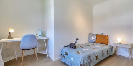 Woning te huur in Zonnebeke voor € 1.350 met 4 slaapkamers - Foto 4