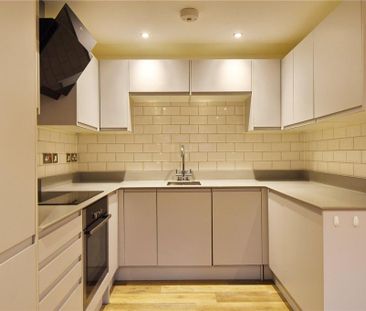 3 bedroom apartment to rent - Photo 5