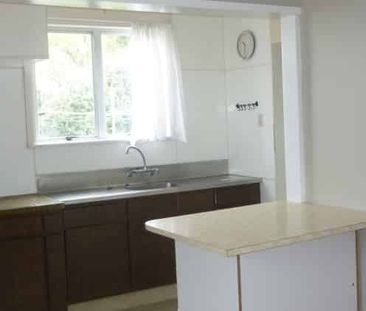 A classic Art Deco with 3 bedrooms close to town - Photo 4