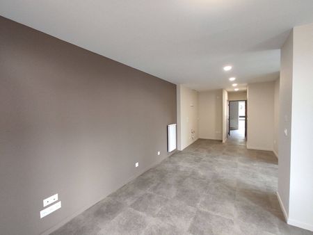 Location appartement 2 pièces 58 m² à Bourg-en-Bresse (01000) - Photo 2