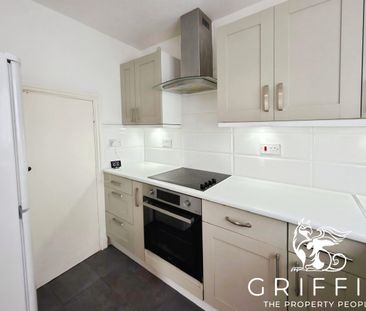 Camden Road, Chafford Hundred, Grays, RM16 - Photo 2