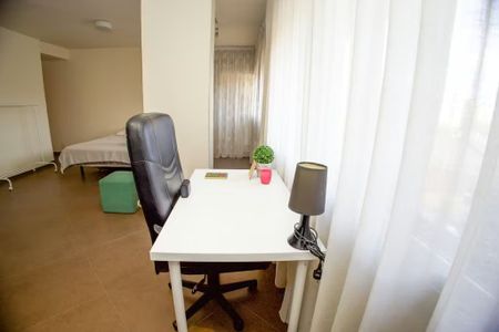 Avinguda del Primat Reig, Valencia, Valencian Community 46009 - Photo 3