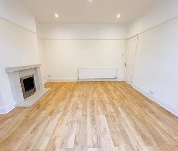 3 bedroom flat to rent - Photo 3