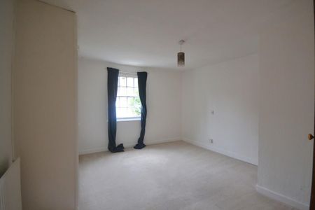 2 bedroom end of terrace house to rent - Photo 3