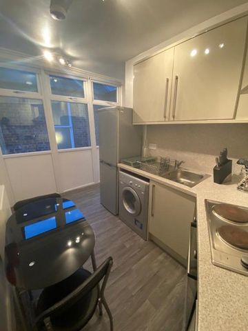 1 bedroom flat to rent - Photo 5