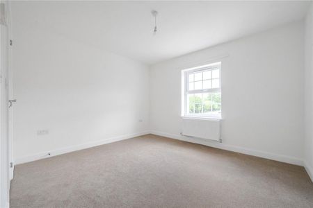 4 bedroom detached house to rent - Photo 5